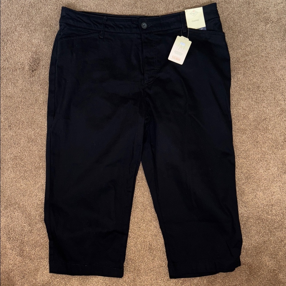 St. John’s Bay Black Mid Rise Cotton Tummy Control Capri Pants Size 16 - Picture 2 of 11